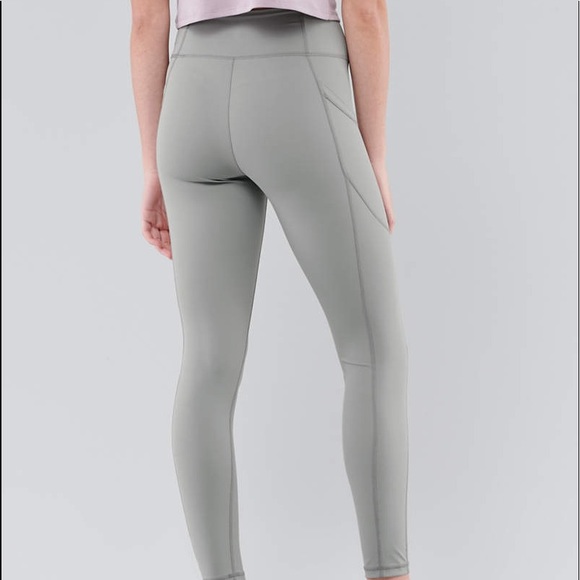 Abercrombie & Fitch Pants - Abercrombie & Fitch High Rise 7/8 Leggings